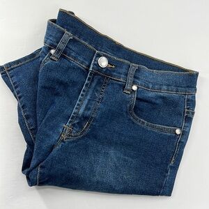 Venus US Size 4R NEW